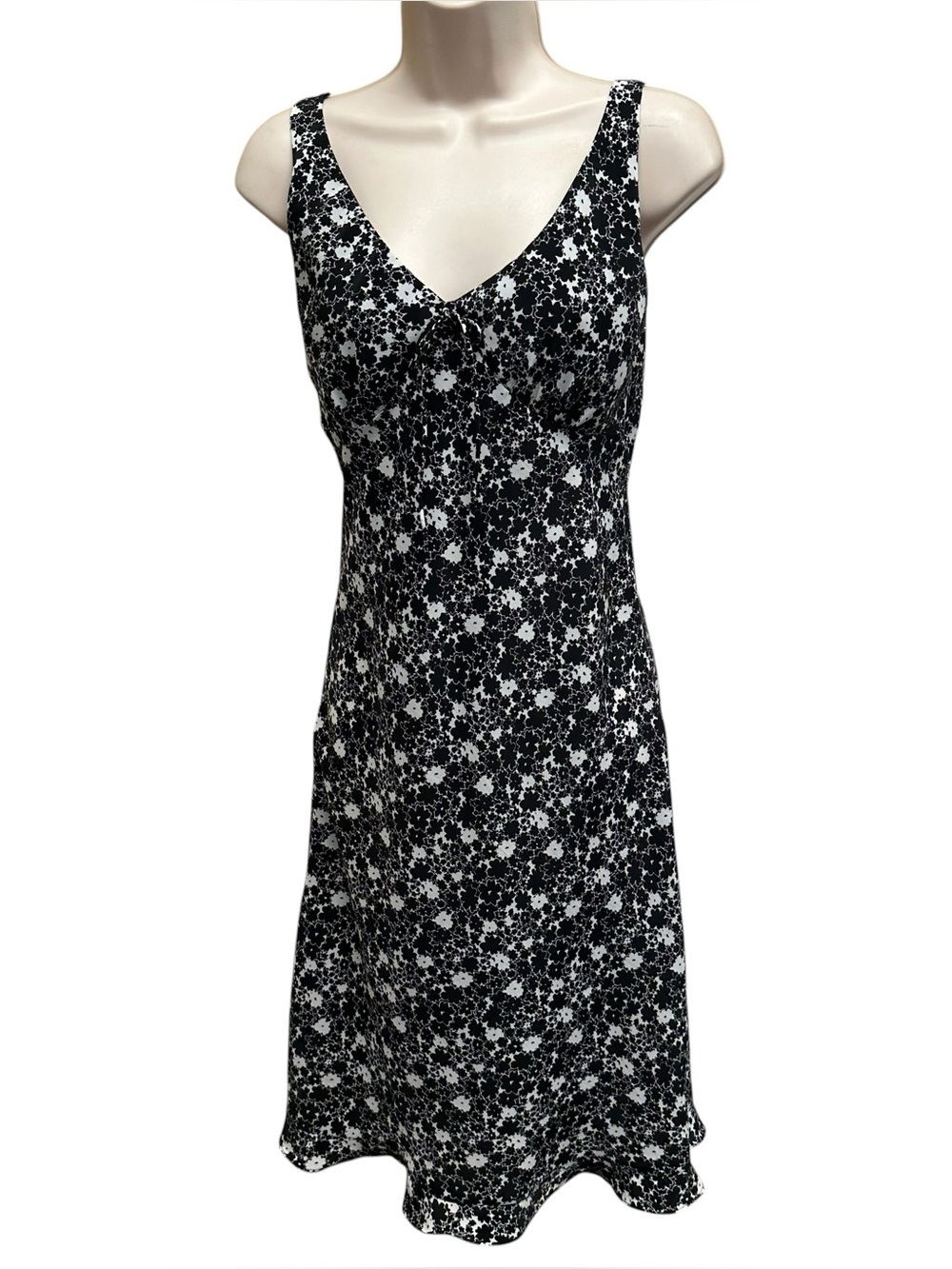 Y2k Express Black White Floral Sun Dress V Neck Sleeveless size 5/6 coquette